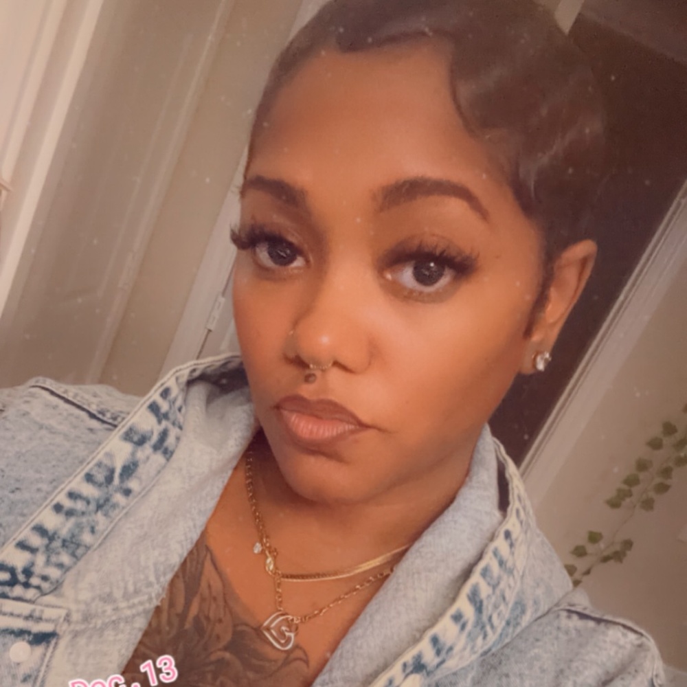 Meet your Posher, Leilani